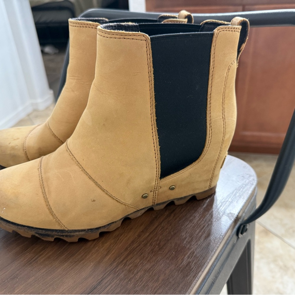 Sorel Tan and Black Heeled Boots with Chelsea Style